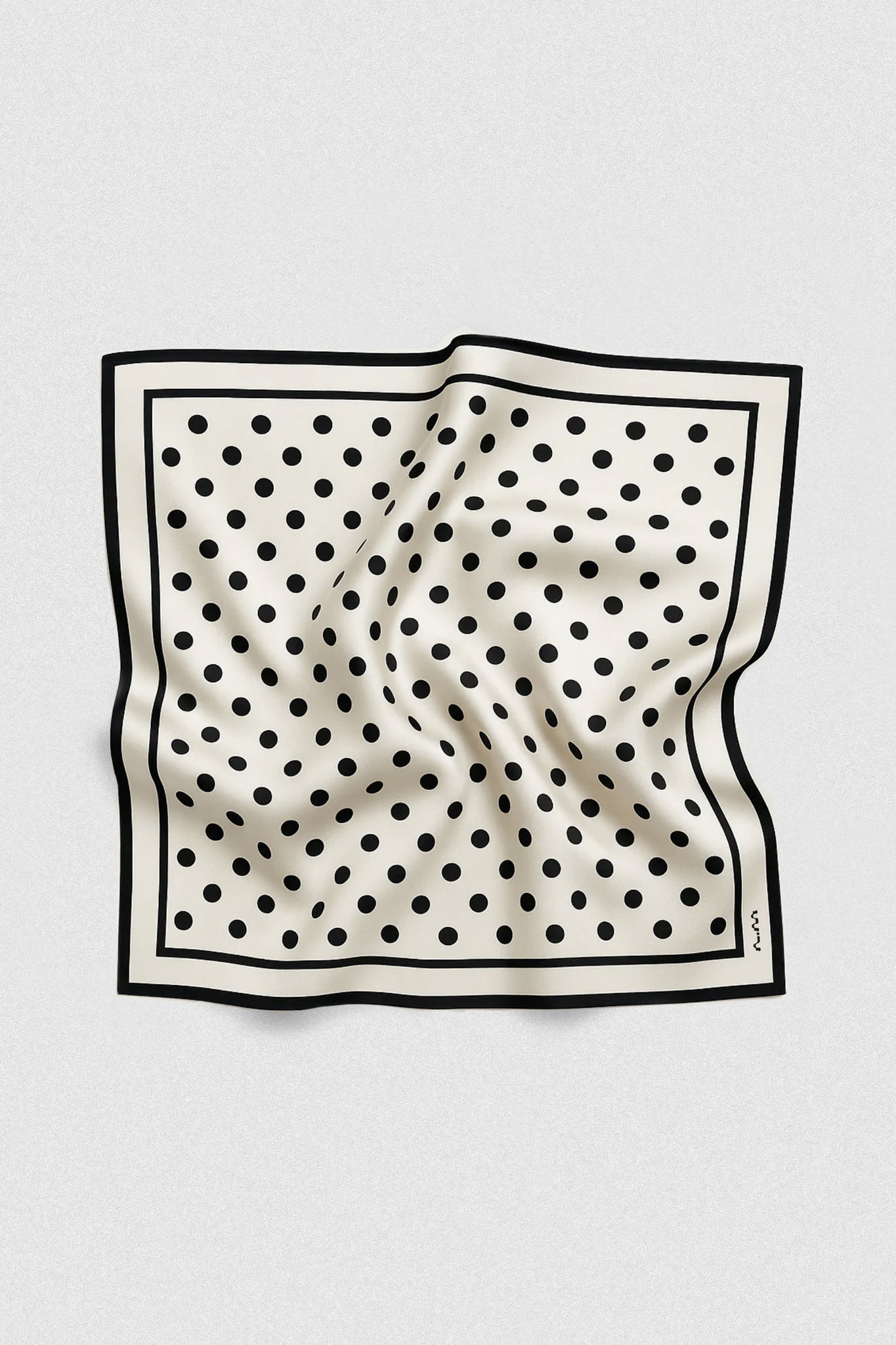 Scarf dot